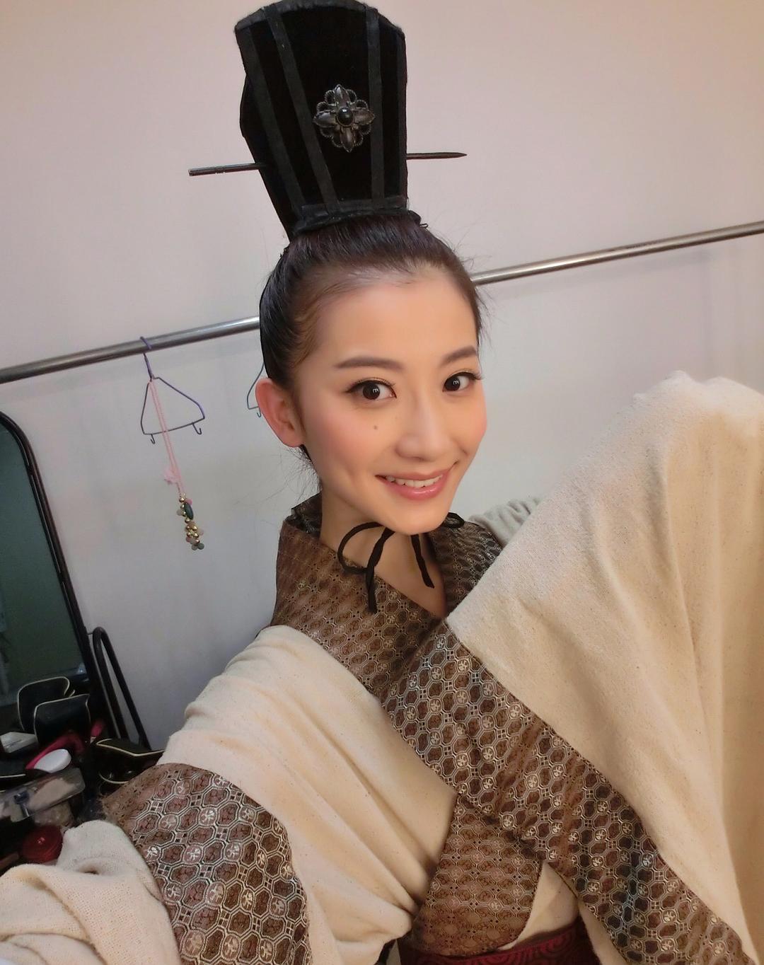 蒲萄个人资料写真作品