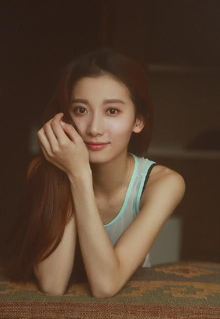 蒲萄个人资料写真作品