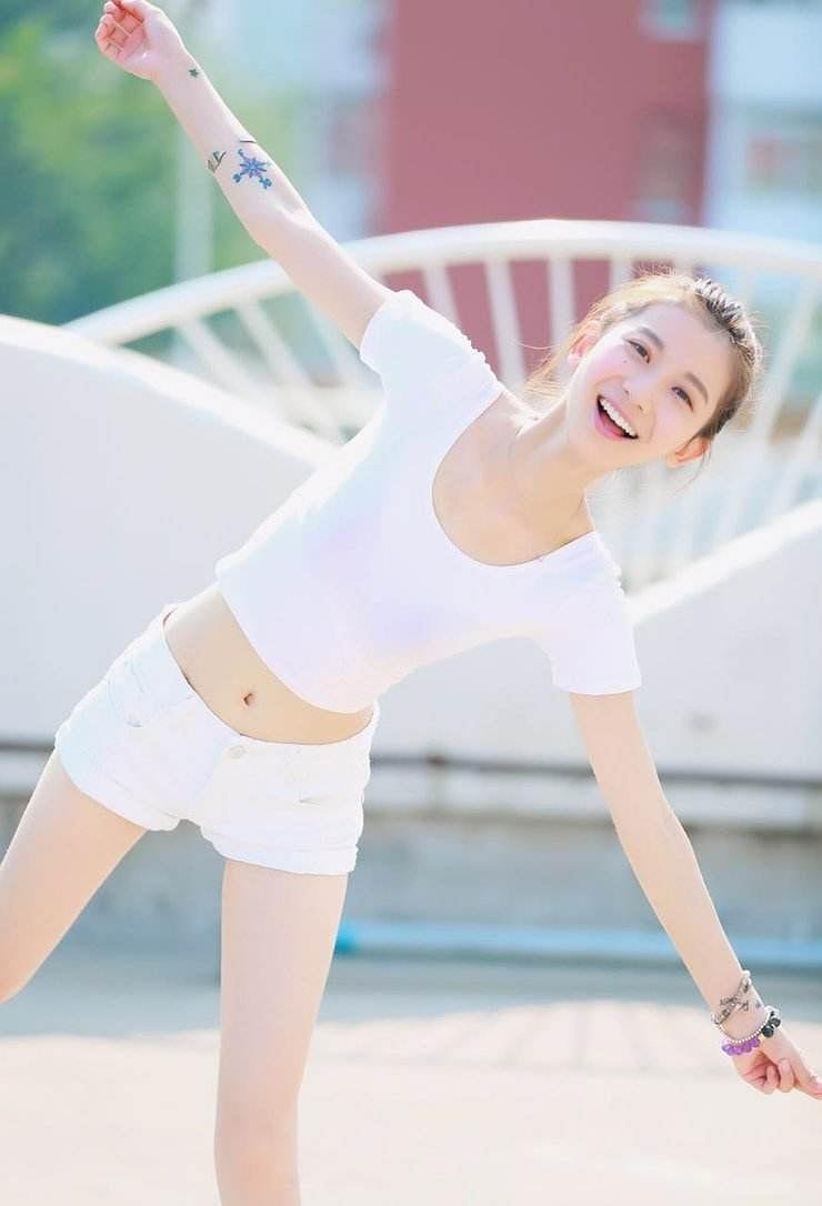 蒲萄个人资料写真作品