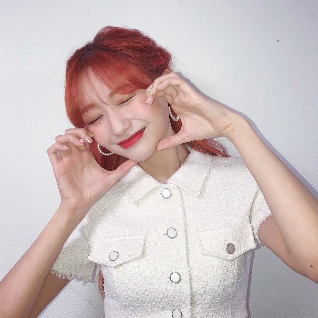 柳洙正个人资料写真作品