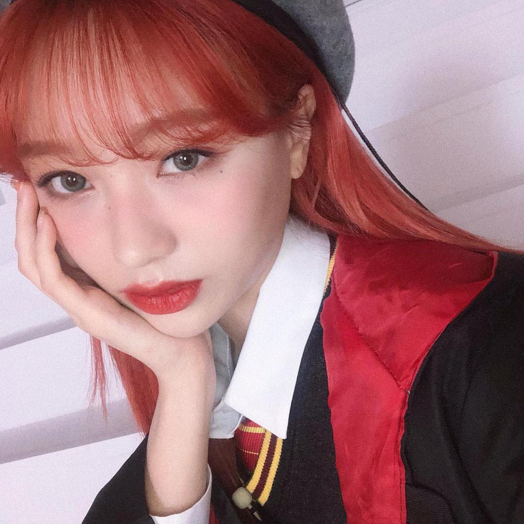 柳洙正个人资料写真作品