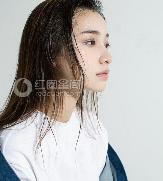 姜梓新有男友么 姜梓新低胸装外泄