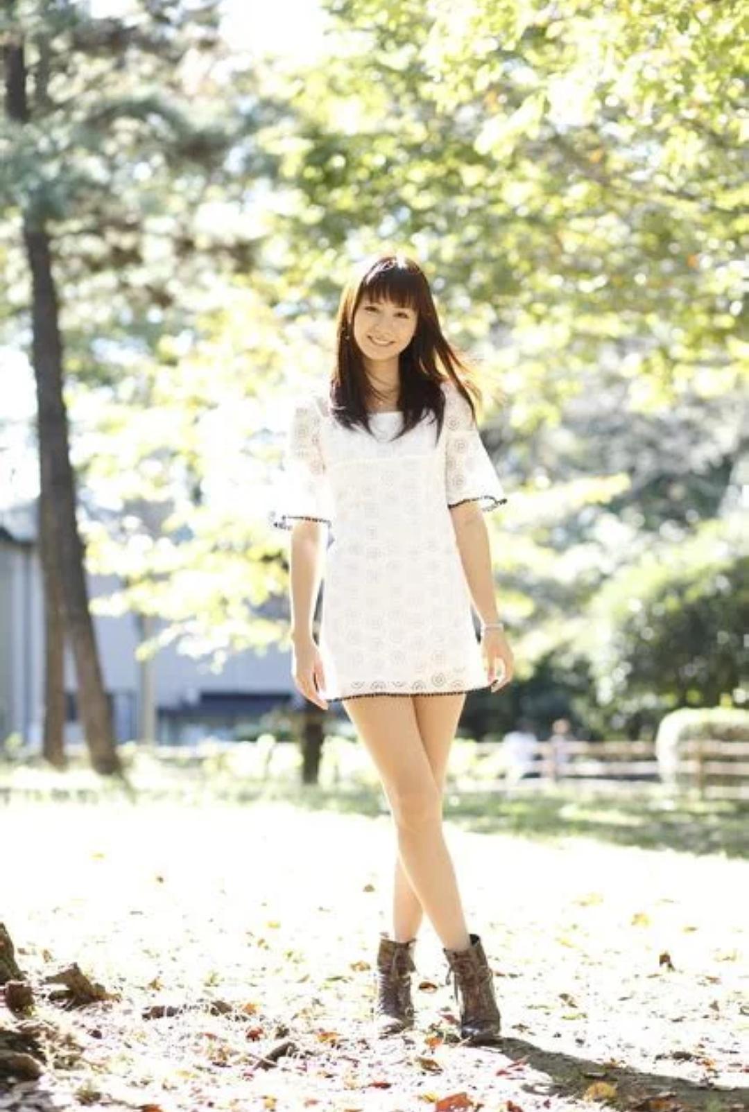 筱原真衣个人资料写真作品