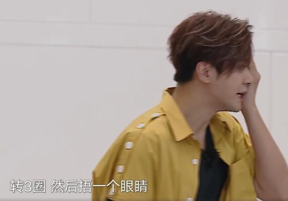 极限挑战弹瓶盖挑战游戏规则 是时候考验你的平衡力了