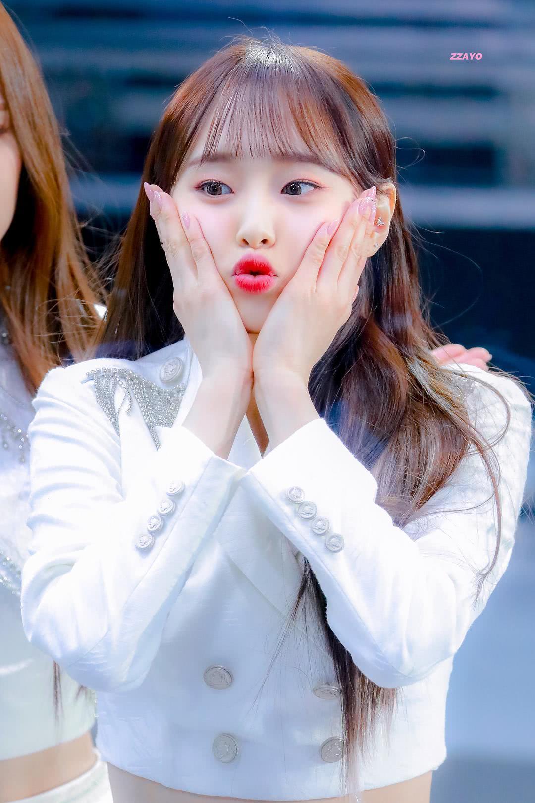 金智雨个人资料写真作品