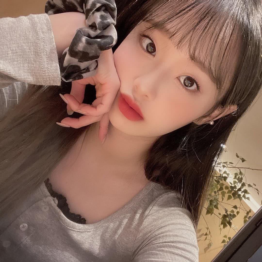 金智雨个人资料写真作品