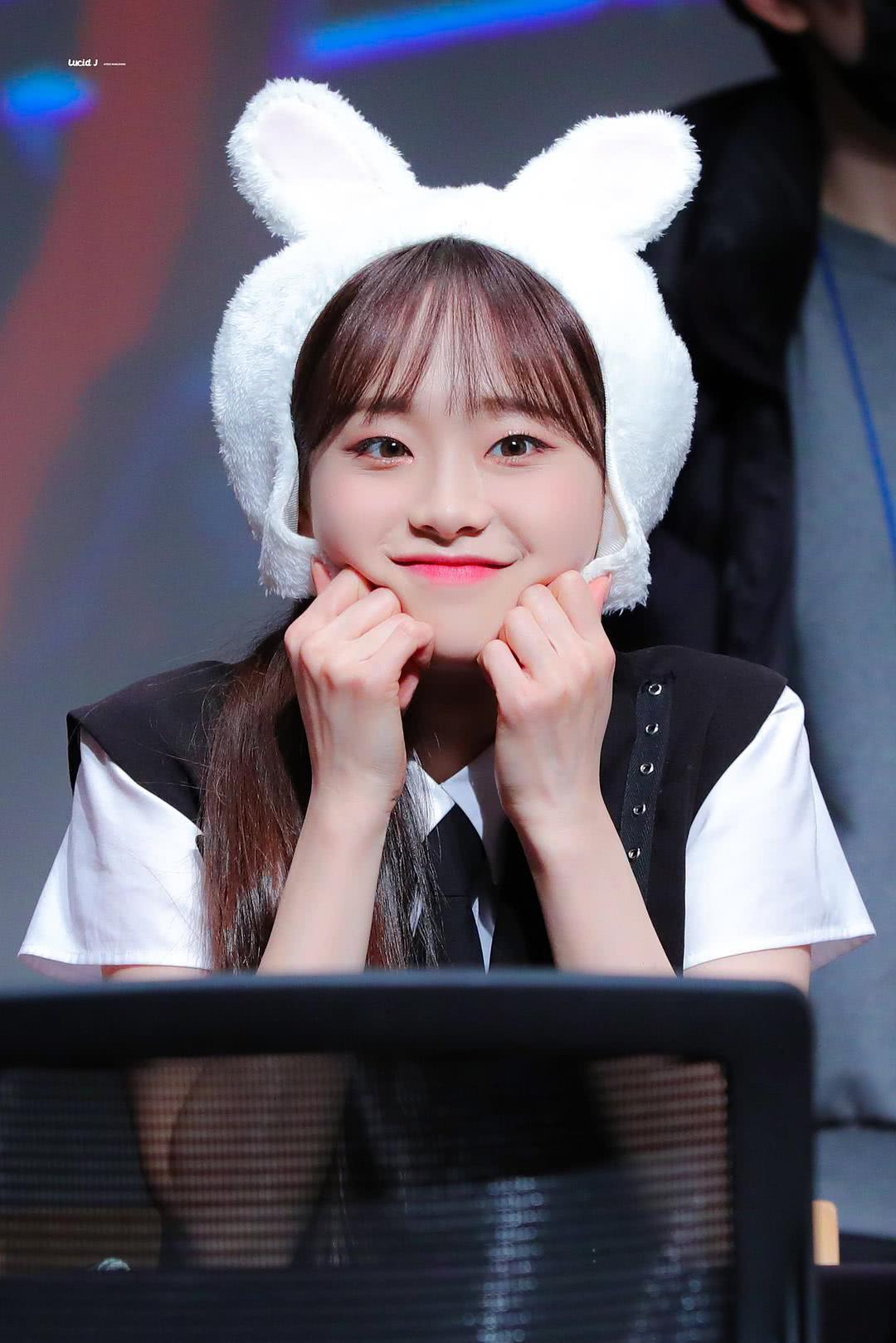 金智雨个人资料写真作品