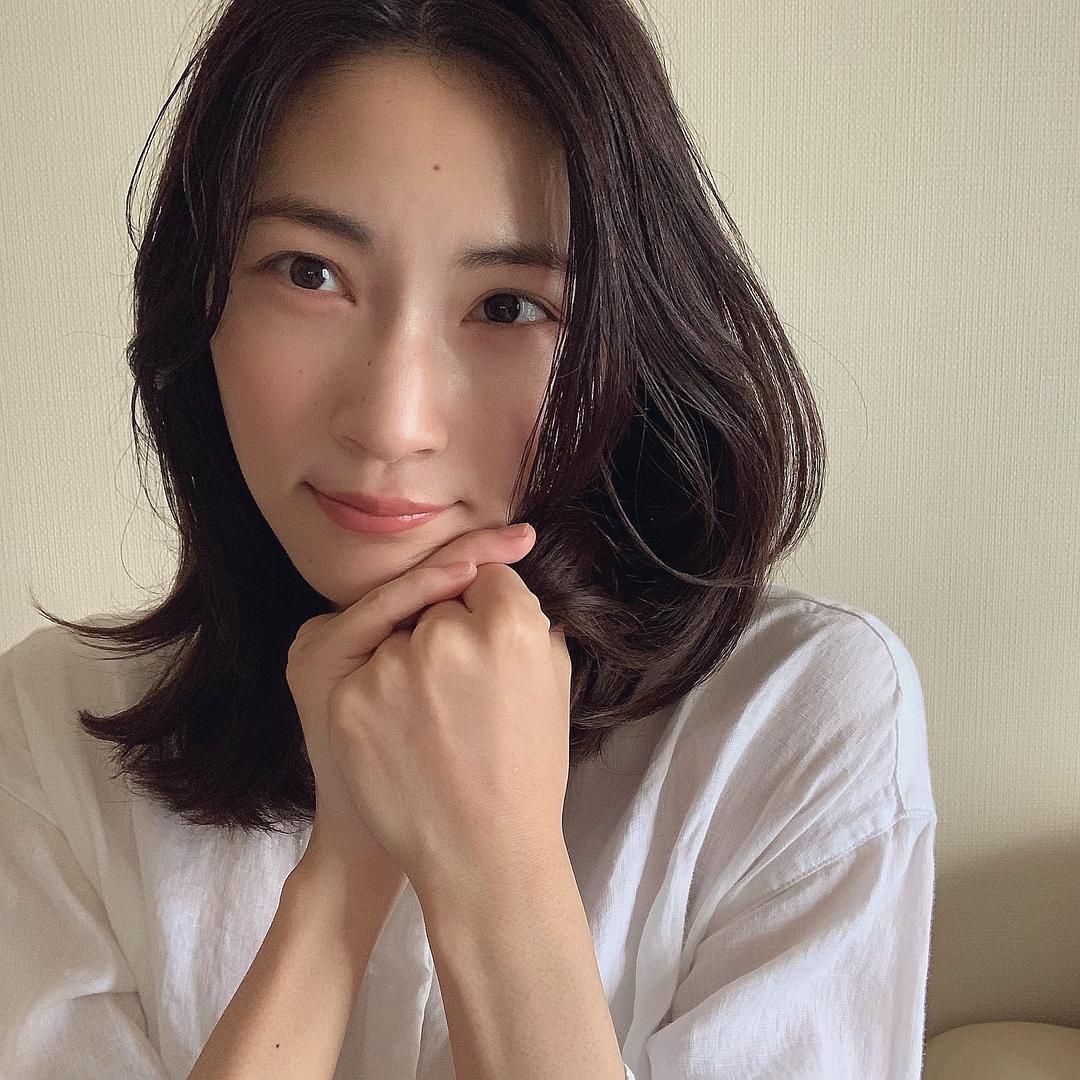 护麻奈个人资料写真作品