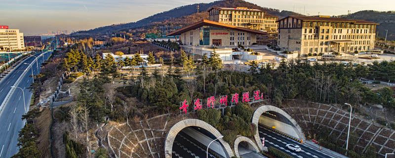 青岛海底隧道在海底多深