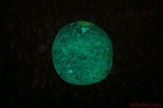 夜光石是天然的吗