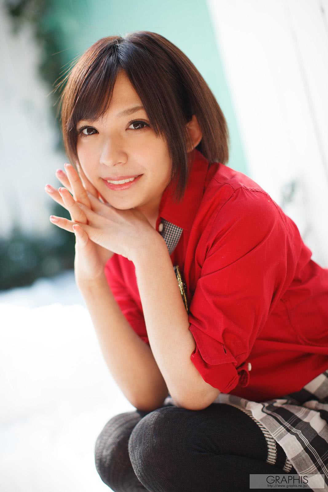 成海丽个人资料写真作品