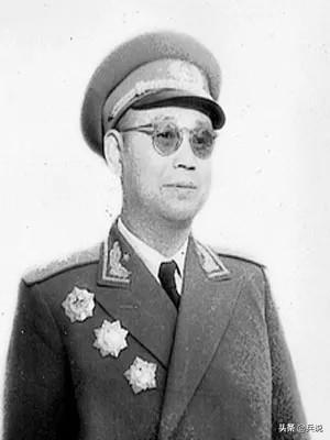 钟志明当了多少年兵（钟伟明明有中将的资历和战功）(4)