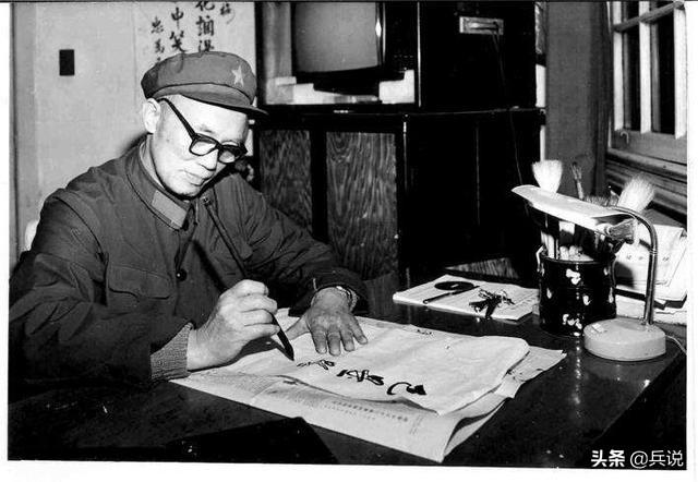 钟志明当了多少年兵（钟伟明明有中将的资历和战功）(8)