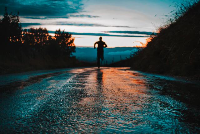 英文runrun是什么意思（run是跑步runa）(4)