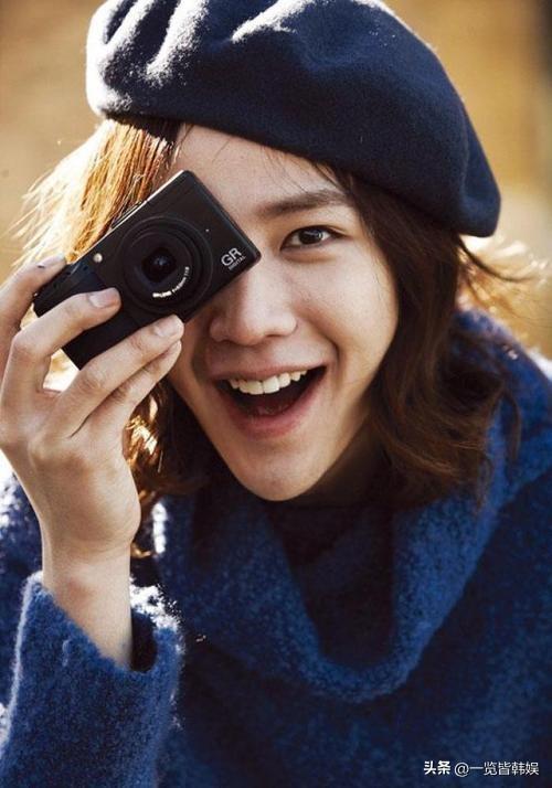 张根硕(张根硕不顾形象扮女装)