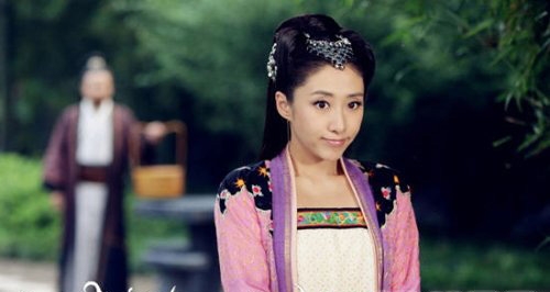 蜀山战纪刘思彤年龄多大了   剧中的她是掌门夫人的不二人选 