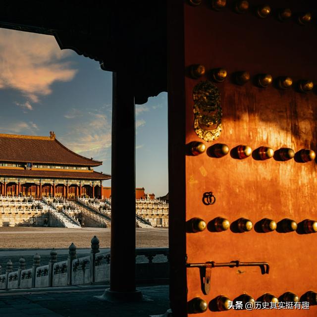 乾隆为什么传位平庸的嘉庆（嘉庆比康熙仁慈）(8)