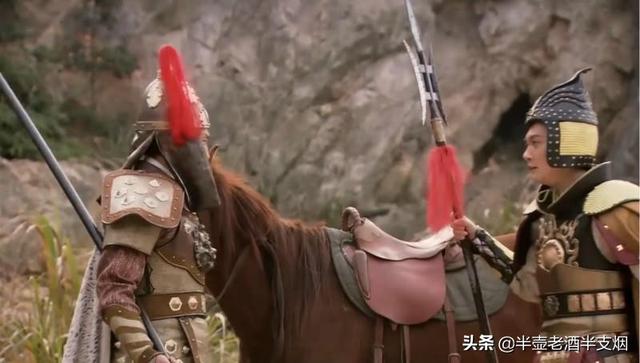 吕布的武器方天画戟是什么样的（两尖四刃三尖三刃）(4)