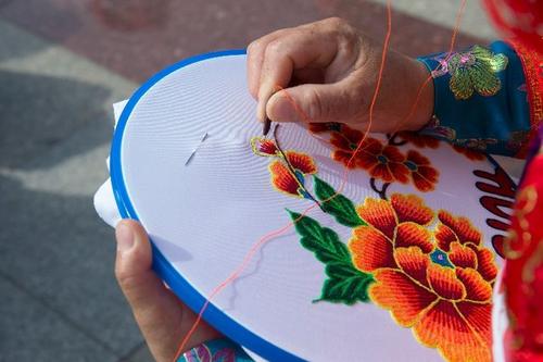 女红是什么意思（女红的意思详解）