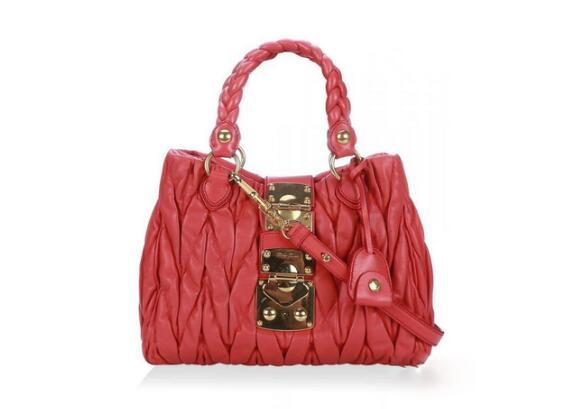 miumiu是什么品牌的包包呢（MiuMiu心爆表的包包原来是这几款）(5)