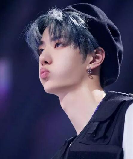 王一博是怎么出道的