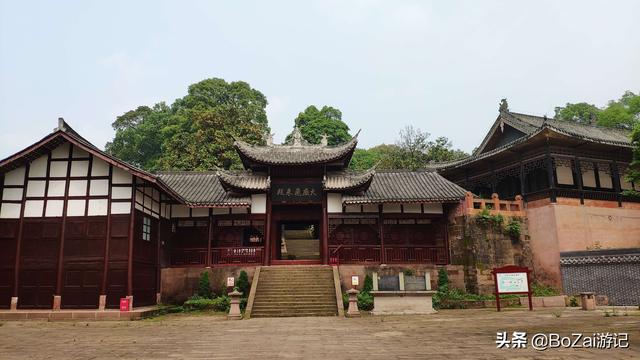 乐山攻略必去十大景点（到四川乐山市旅游不能错过的10个景点）(52)