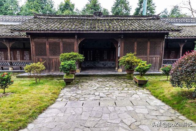 乐山攻略必去十大景点（到四川乐山市旅游不能错过的10个景点）(33)