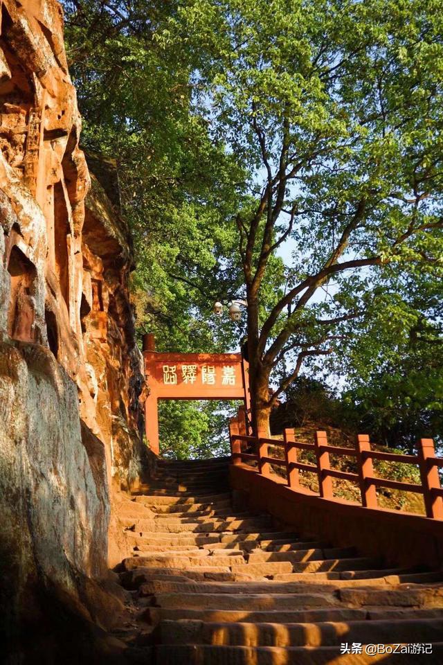 乐山攻略必去十大景点（到四川乐山市旅游不能错过的10个景点）(66)