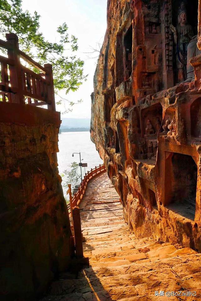 乐山攻略必去十大景点（到四川乐山市旅游不能错过的10个景点）(68)