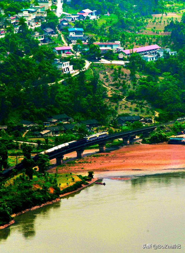 乐山攻略必去十大景点（到四川乐山市旅游不能错过的10个景点）(17)