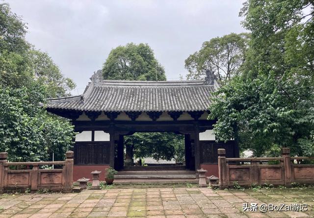 乐山攻略必去十大景点（到四川乐山市旅游不能错过的10个景点）(54)
