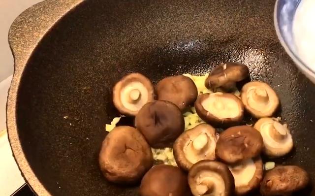 鹌鹑蛋如何做好吃又简单（鹌鹑蛋这样做太好吃了）(10)