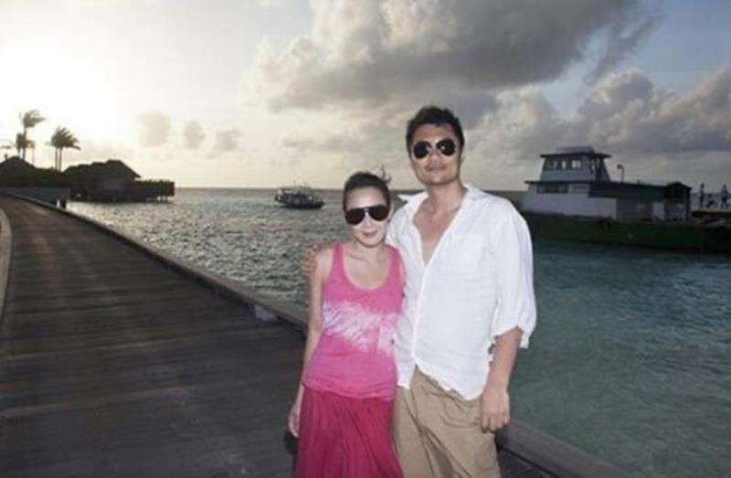 刘若英结婚了吗（51岁刘若英和男友人合照）(5)