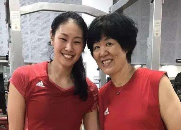 郎平当时为什么当美国队教练（曾去美国队执教）(3)