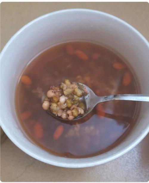 绿豆汤为什么会变红(绿豆汤变红的原因)