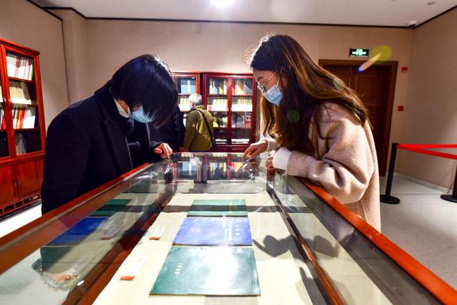 历届上海书法家协会会长名单（上海市书法家协会喜迎60华诞）(5)