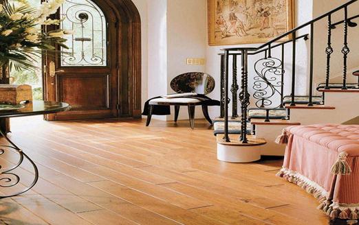 实木复合地板的清洁与保养知识