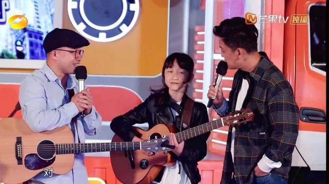 我是歌手双年巅峰会黄绮珊（市民和黄绮珊飙歌）(6)