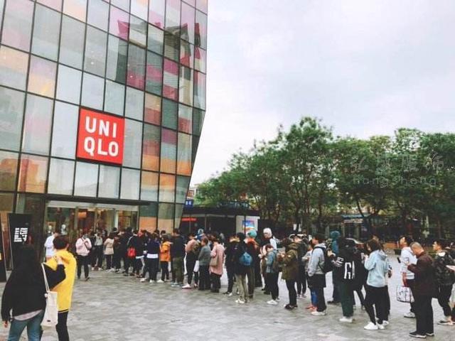 优衣库是哪个国家的牌子（为何国人抢购的日本品牌优衣库）(5)