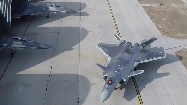 歼20已批量列装五大战区（歼-20遍布五大战区）(7)