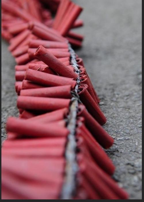 鞭炮是什么声音（鞭炮声音的解释）