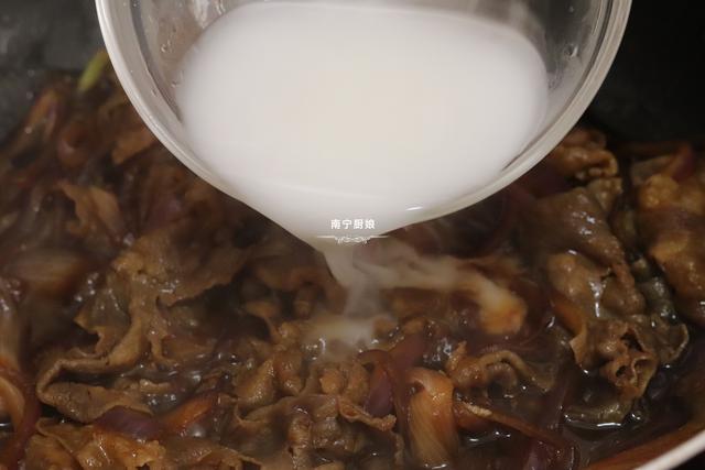 吉野家同款牛肉饭做法（教你在家做吉野家牛肉饭）(13)