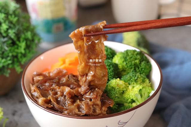 吉野家同款牛肉饭做法（教你在家做吉野家牛肉饭）(15)