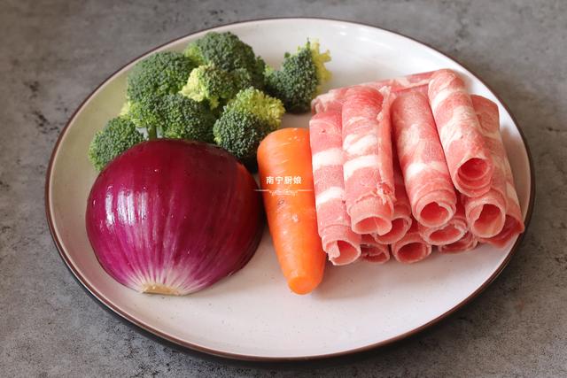 吉野家同款牛肉饭做法（教你在家做吉野家牛肉饭）(4)