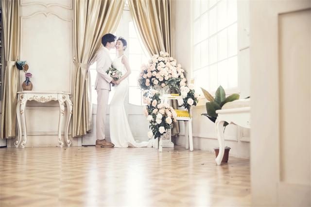 上海创意婚纱照价目表（旅拍婚纱照即将成行）(1)