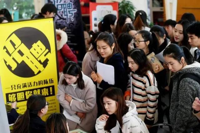 凤姐在美国过得咋样(2009年那个火爆全网)(6)