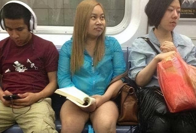 凤姐在美国过得咋样(2009年那个火爆全网)(16)