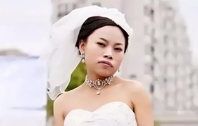 凤姐在美国过得咋样(2009年那个火爆全网)(8)