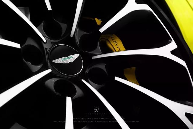 驾驶阿斯顿马丁v8 vantage(深度体验阿斯顿)(33)