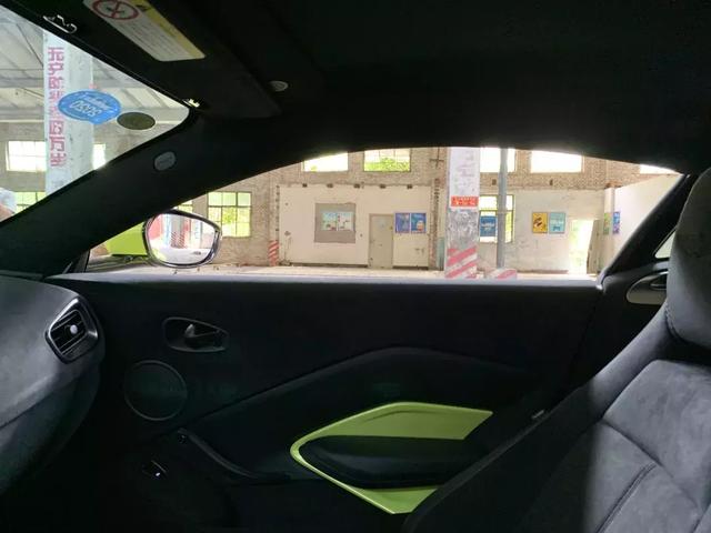 驾驶阿斯顿马丁v8 vantage(深度体验阿斯顿)(20)